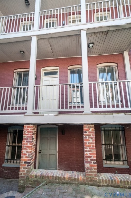 Building Photo - 407 W Clay St