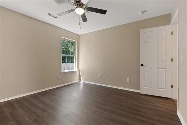 Building Photo - 2705 SW Greensprings Rd