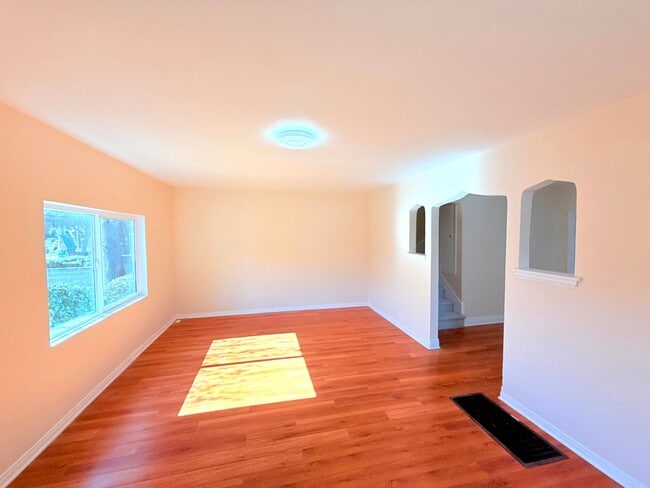 Building Photo - 714-716 El Centro Street