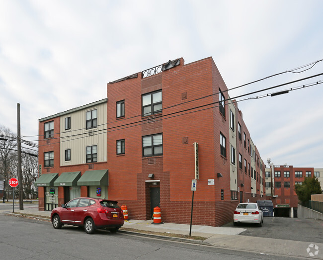 Building Photo - Gateway Court