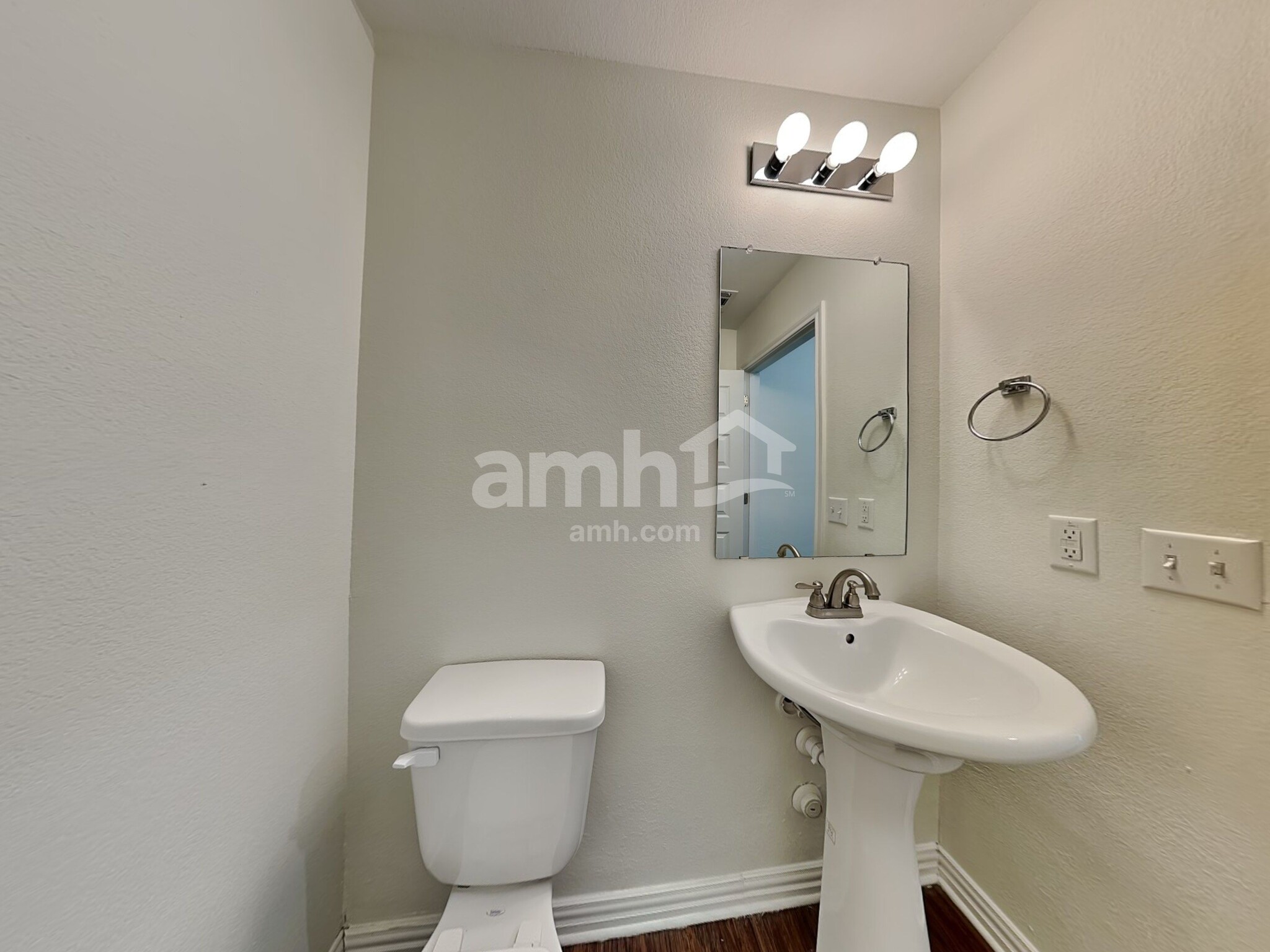Building Photo - 5813 Monmarte Cove