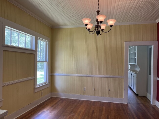 Building Photo - 208 Donaldson St
