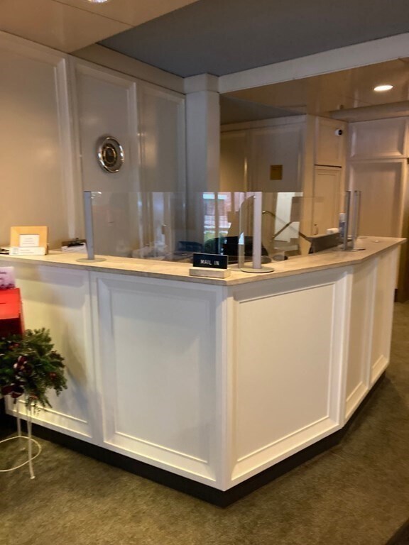 Building Photo - 145 Pinckney St