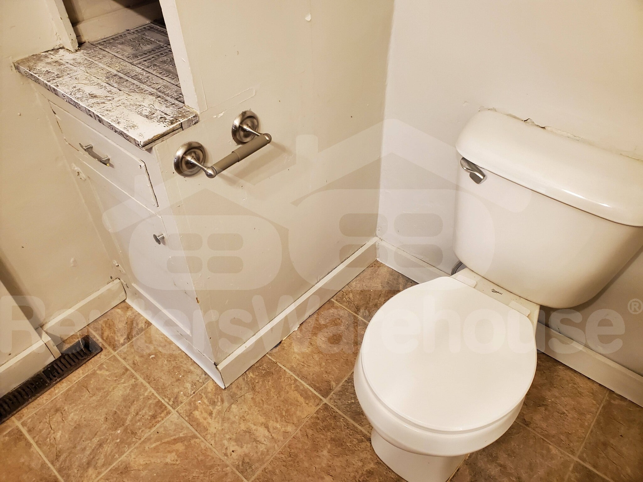 Building Photo - 407 N Elm Ave