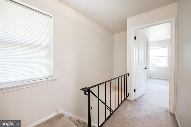 Building Photo - 126 Lampeter Ct