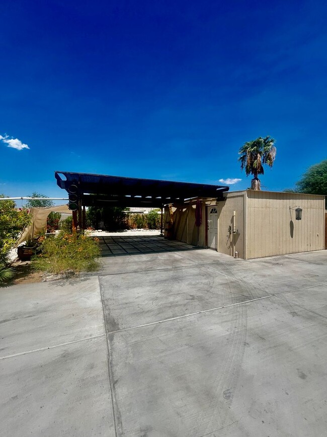 Building Photo - Beautifully Remodeled 3-Bedroom Home with ...