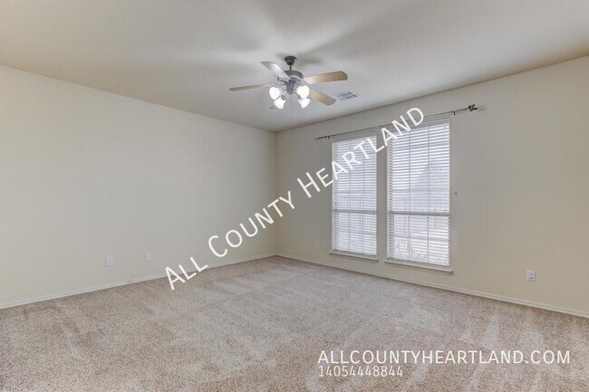 Building Photo - 15813 Traditions Blvd