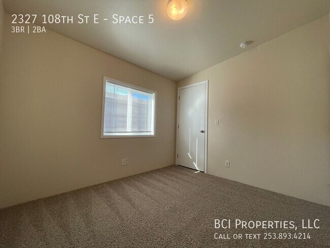 Building Photo - 2327 108th St E