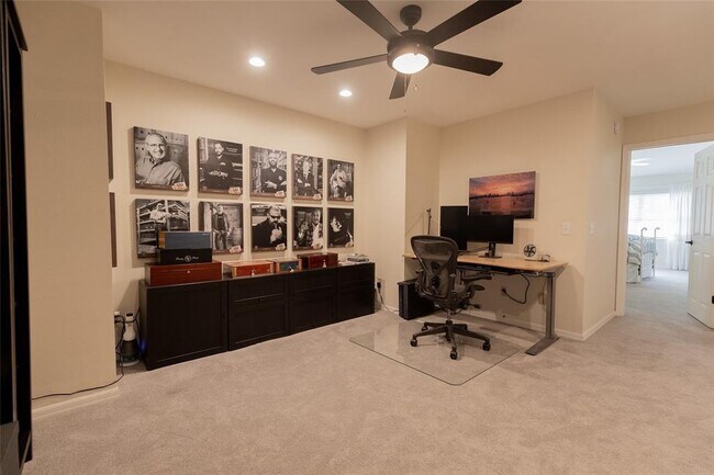 Building Photo - 1508 S Bay Villa Pl
