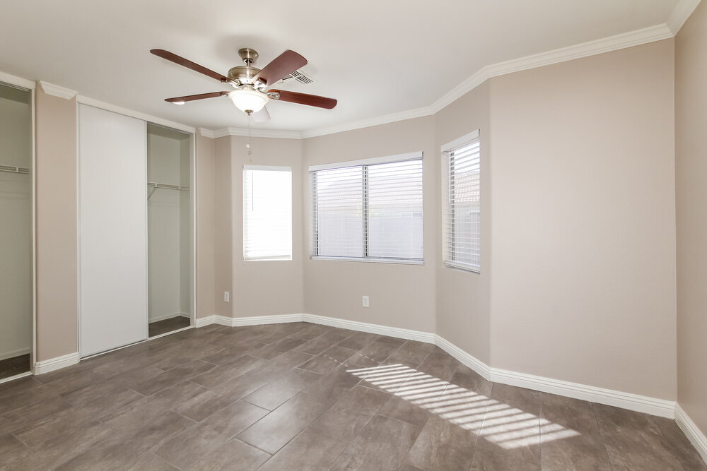Building Photo - 12702 W Aster Dr