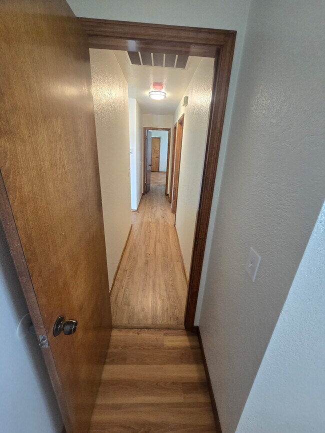 Building Photo - 7375 W Bridle Trail