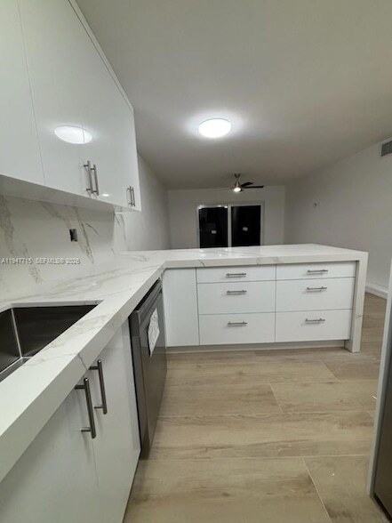 Building Photo - 840 SW 129th Pl