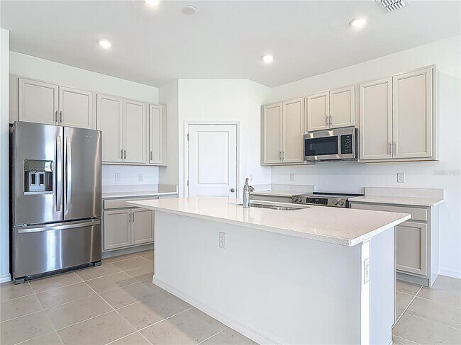 Building Photo - 1619 Hl Pk Dr