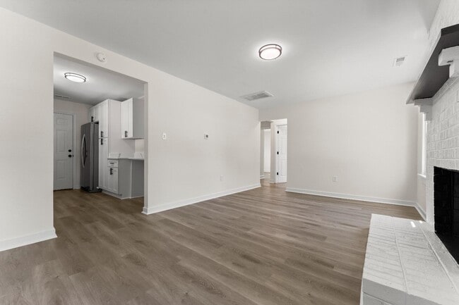 Building Photo - 2918 Lynhaven Ave