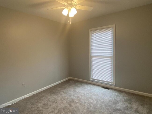 Building Photo - 578 Welsh Dr