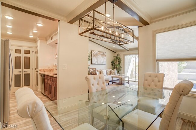 Building Photo - 555 E Silverado Ranch Blvd