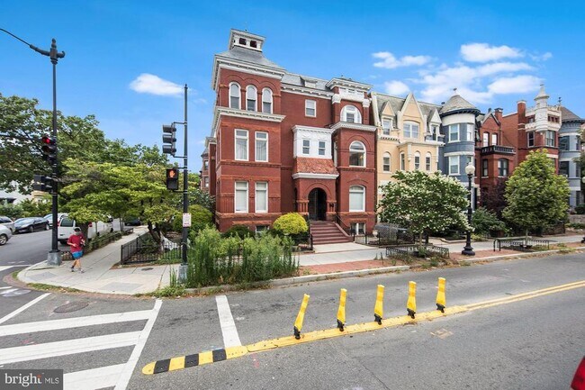 Building Photo - 1755 18th St NW