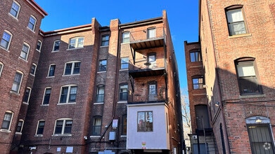 Building Photo - 1203 Beacon St