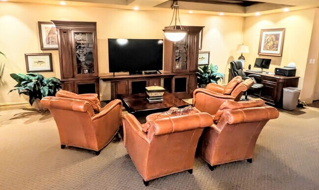 Building Photo - ANNUAL TURNKEY FURNISHED downtown Sarasota in luxury condominium!