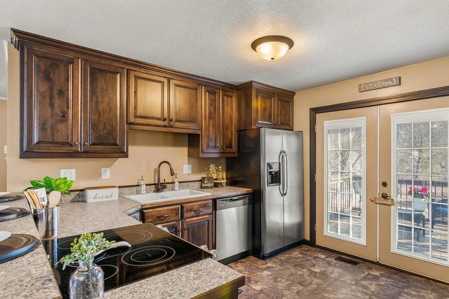 Building Photo - LOOK AT THIS GEM!  Schedule A Tour Today!!
