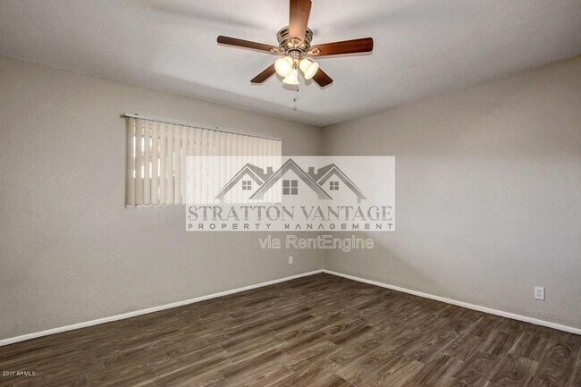 Building Photo - 810 E Colter St