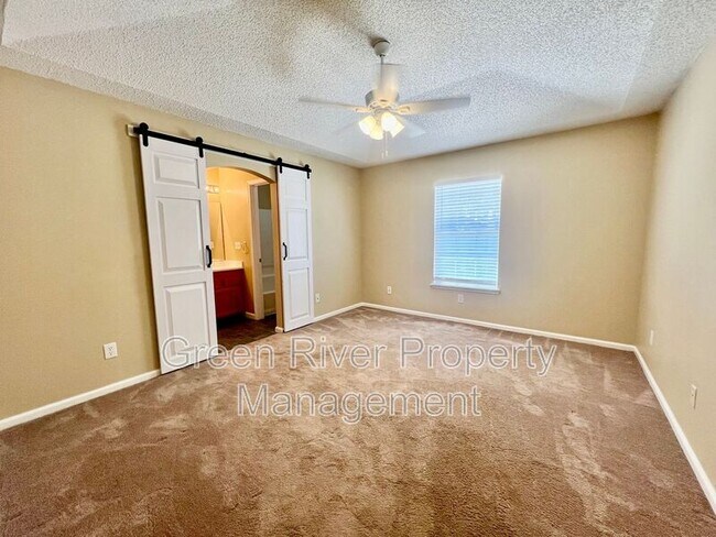 Building Photo - 13140 Staffordshire Dr S
