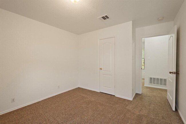 Building Photo - 200 Lexington