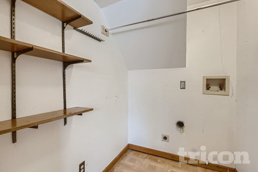 Building Photo - 19897 E Brown Pl