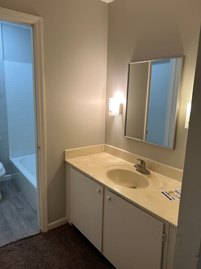 Building Photo - 3736 Cambridge Station Dr