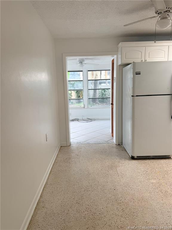 Building Photo - 33 SE Sailfish Ln