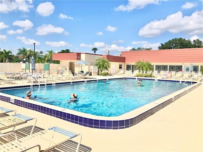 Building Photo - 2/2 Annual in 55+ Community Available May