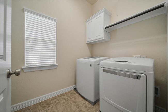 Building Photo - 10602 Shadow Elm Ct