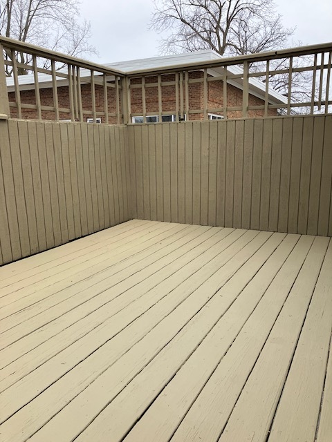 Private deck - 916 N Church St