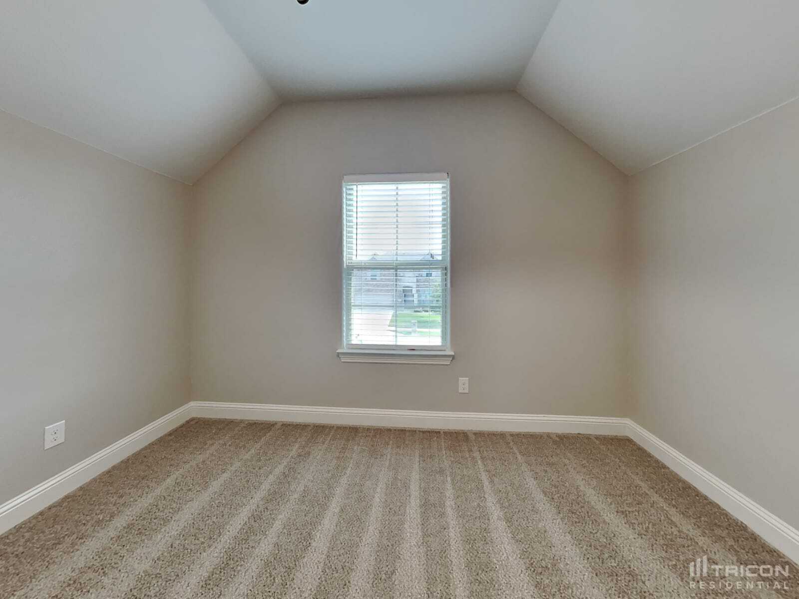 Building Photo - 11344 Live Oak Creek Dr