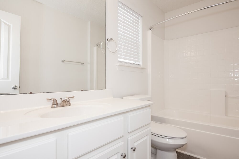 Building Photo - 11518 Larix Dr