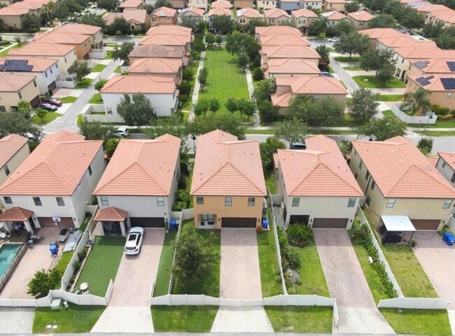 Building Photo - 2022 Bent Grass Ave