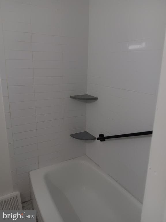 Building Photo - 3341 Mary St