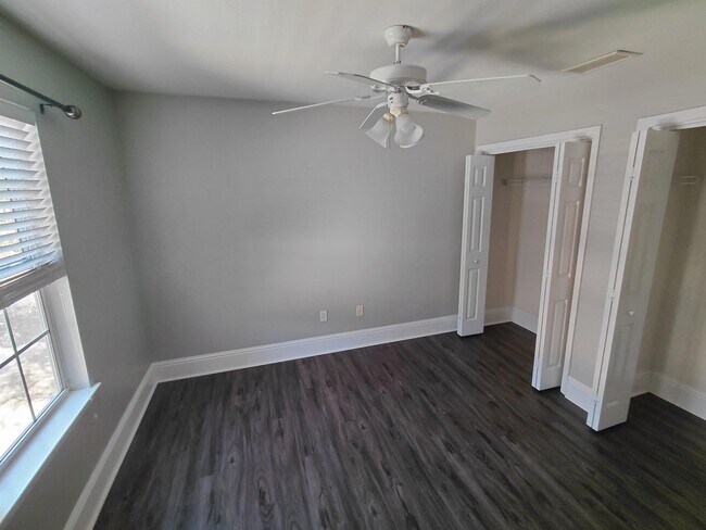 Building Photo - 2633 Fenwood Ct