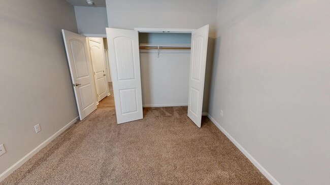 Building Photo - 3139 Crest Ln