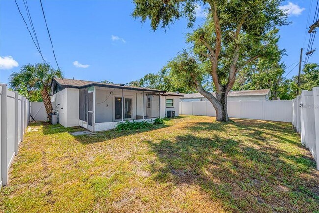 Building Photo - 1411 39th Ave N