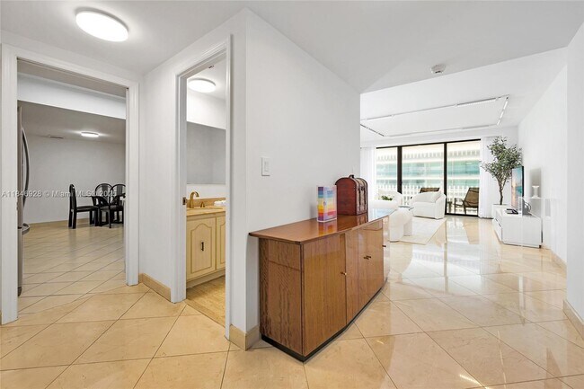 Building Photo - 10205 Collins Ave