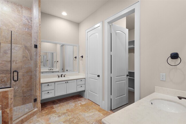 Building Photo - 5459 John Dreaper Dr