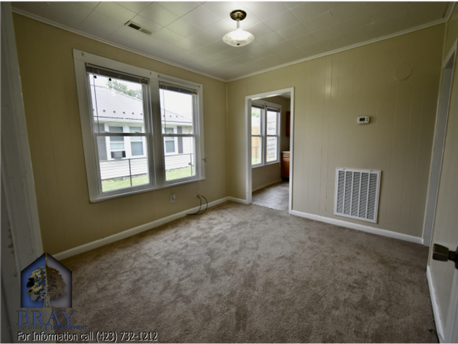 Building Photo - 1358 Willow St