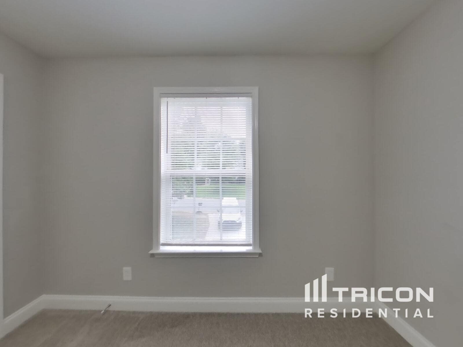 Building Photo - 2457 Terra Dr