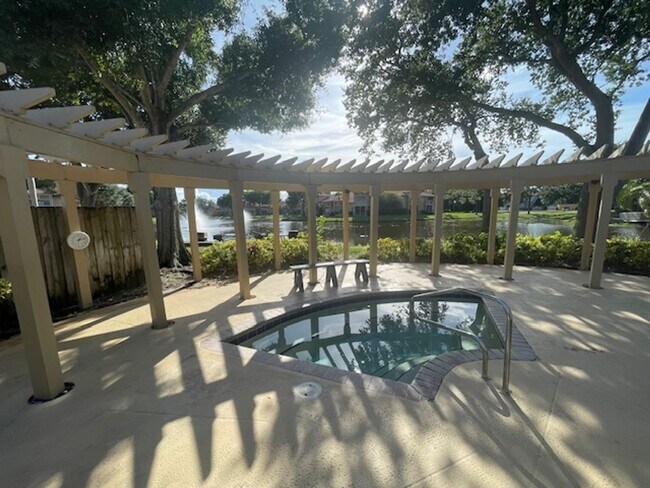 Building Photo - Palm Lakes Condominium