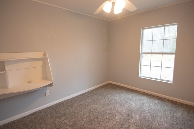 Building Photo - 3306 Timberlane Cir