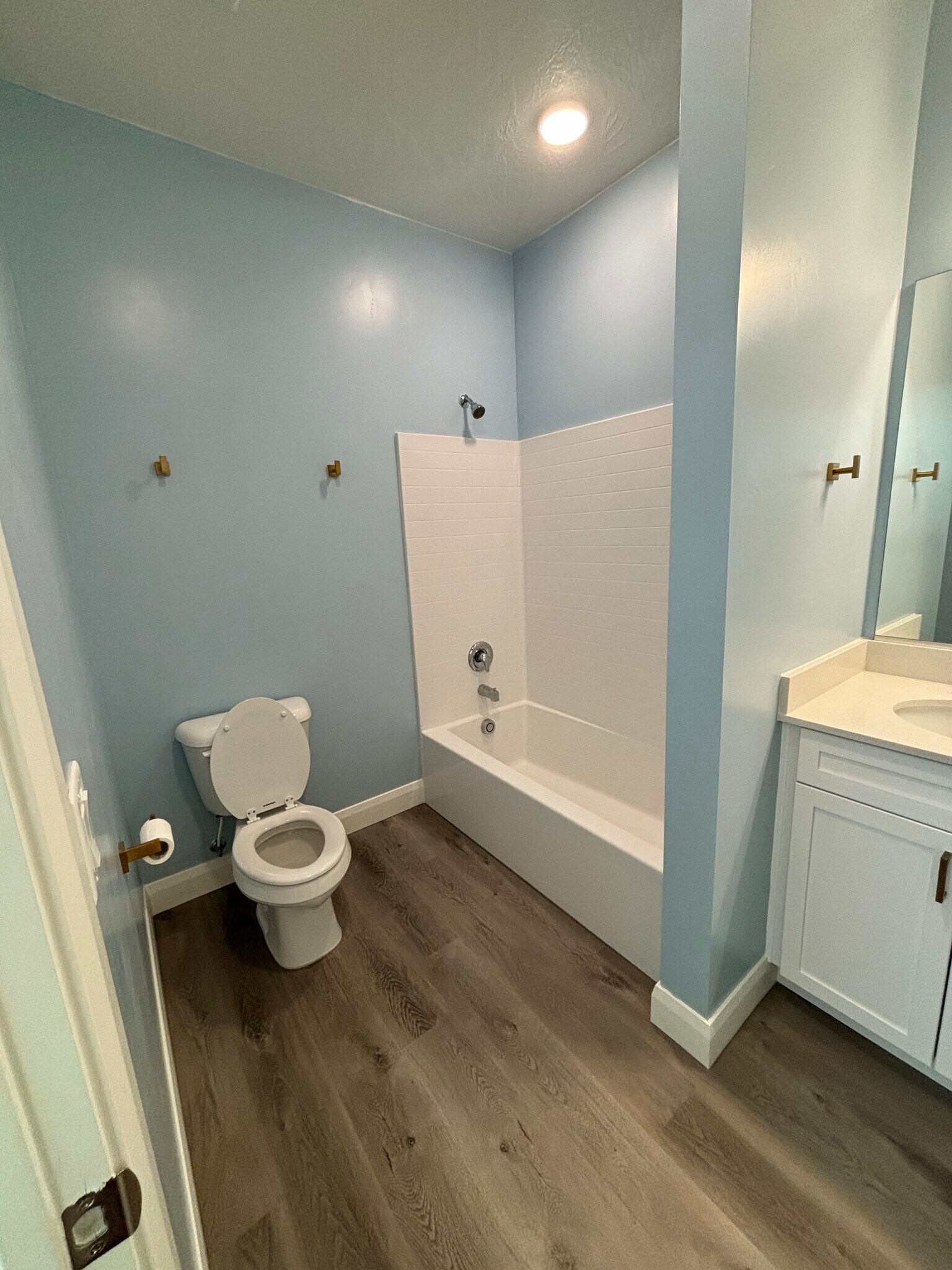 Primary bath - 5801 S Garnet Dr