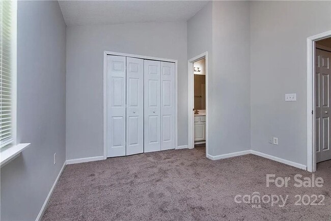 Building Photo - Charming 2BR Townhome in Charlotte