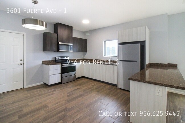 Building Photo - 3601 Fuerte Ave