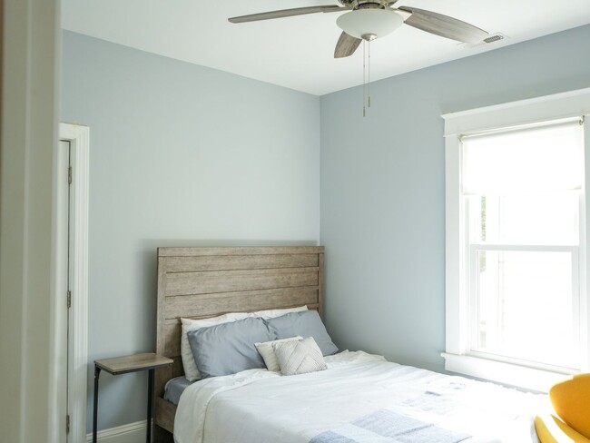 Building Photo - Renovated 3-Bedroom With Modern Amenities